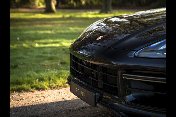 Porsche Cayenne 4.0 Turbo | 2e eigenaar | Pano-dak | Keramisch | 3D Surround View