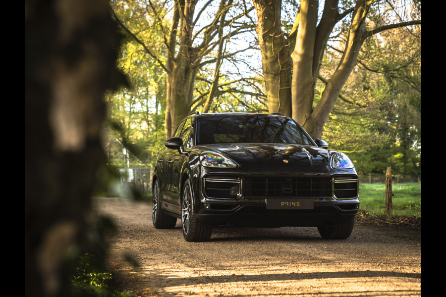 Porsche Cayenne 4.0 Turbo | 2e eigenaar | Pano-dak | Keramisch | 3D Surround View