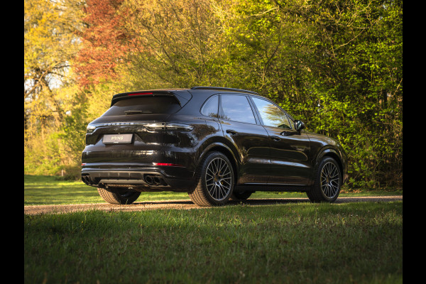 Porsche Cayenne 4.0 Turbo | 2e eigenaar | Pano-dak | Keramisch | 3D Surround View