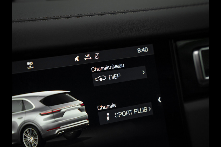 Porsche Cayenne 4.0 Turbo | 2e eigenaar | Pano-dak | Keramisch | 3D Surround View
