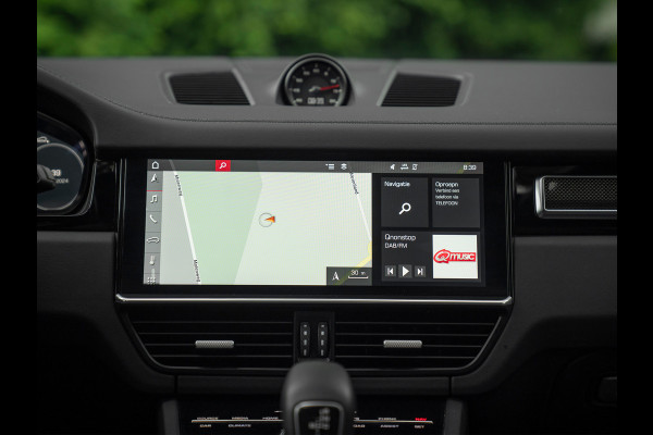 Porsche Cayenne 4.0 Turbo | 2e eigenaar | Pano-dak | Keramisch | 3D Surround View