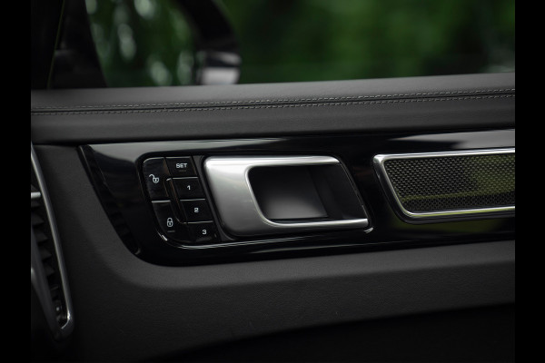 Porsche Cayenne 4.0 Turbo | 2e eigenaar | Pano-dak | Keramisch | 3D Surround View