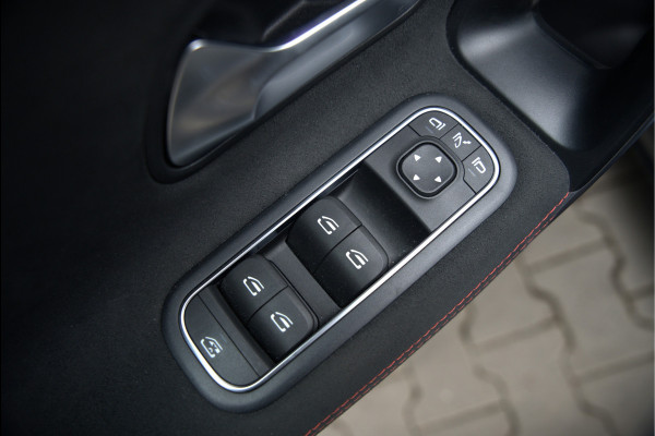 Mercedes-Benz CLA-Klasse Shooting Brake 180 Advantage AMG | Stoelverwarming | Parkeersensoren | Navigatie | Cruise Control | Keyless | Camera | Ambiance Verlichting | Climate Control