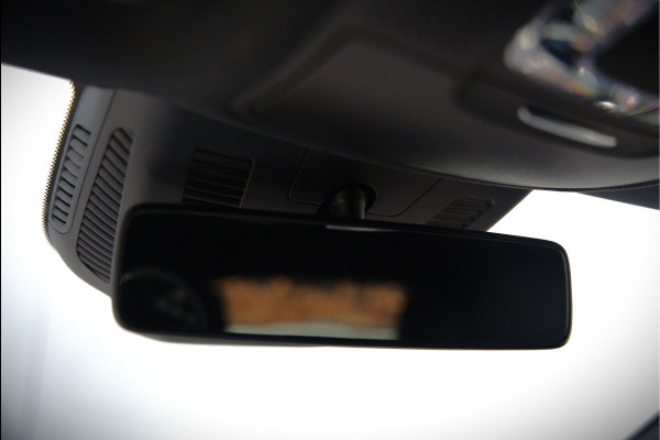 Mercedes-Benz CLA-Klasse Shooting Brake 180 Advantage AMG | Stoelverwarming | Parkeersensoren | Navigatie | Cruise Control | Keyless | Camera | Ambiance Verlichting | Climate Control
