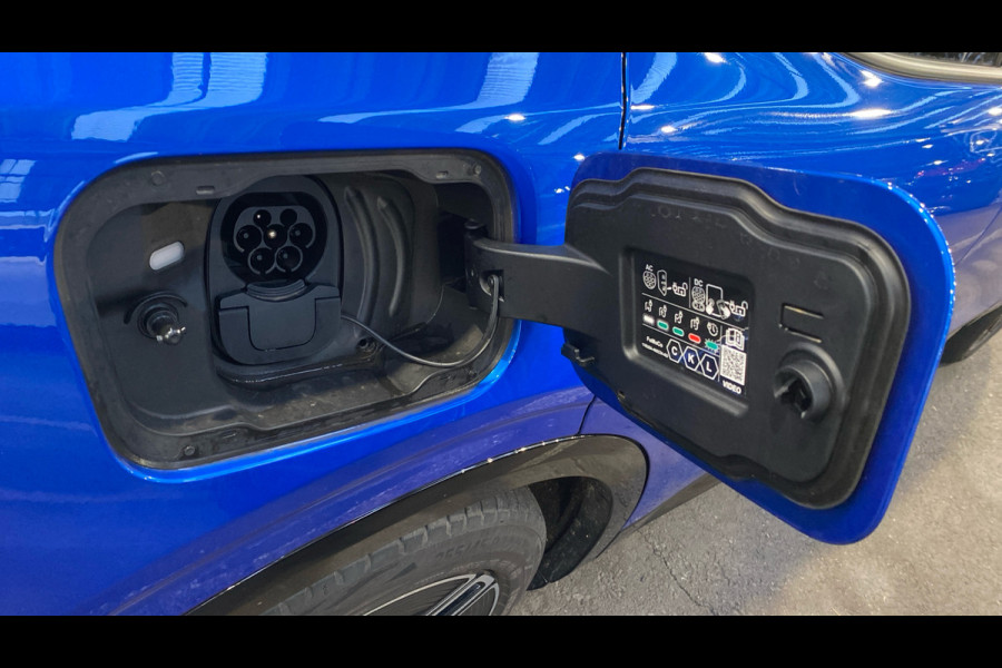 Ford Capri Premium Extended Range RWD 77 kWh 286 pk Driver Ass. Pack, Winter Pack, Climate Control, Cruise Control, 360 gr. Camera, Head Up Display