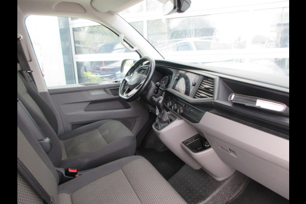 Volkswagen Transporter 2.0 TDI L2H1 150 pk automaat , 3 zits , navigatie , airco camera