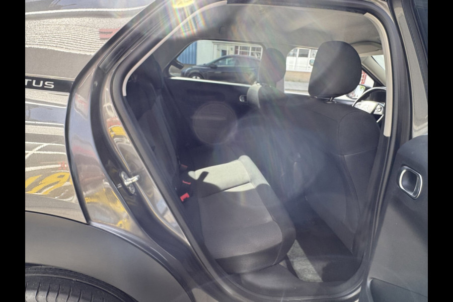 Citroën C4 Cactus 1.2 PureTech Shine Pack - AUTOMAAT I Navigatie / Apple CarPlay I Airco I Sport velgen I PDC I Dealer onderhouden