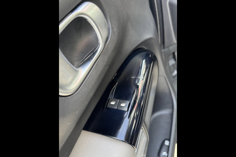 Citroën C4 Cactus 1.2 PureTech Shine Pack - AUTOMAAT I Navigatie / Apple CarPlay I Airco I Sport velgen I PDC I Dealer onderhouden