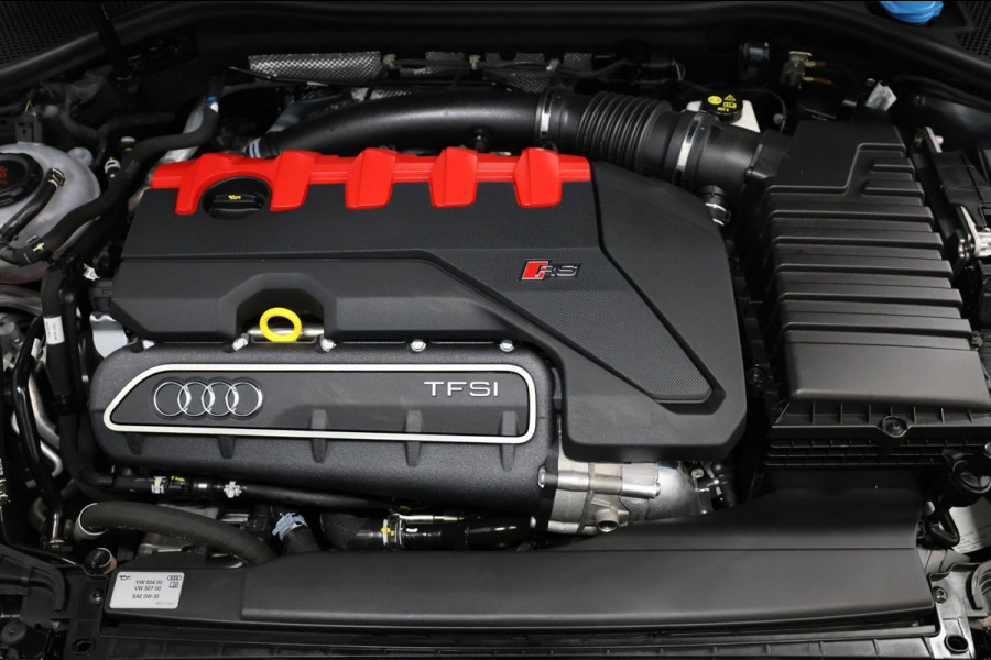 Audi RS3 Sportback 2.5 TFSI quattro 400+PK MATRIX-LED/VIRTUAL/B&O/SFEER/LEDER+S.VERWARMING/19"LMV/CAM/PDC/ACC/12 MND GARANTIE!!