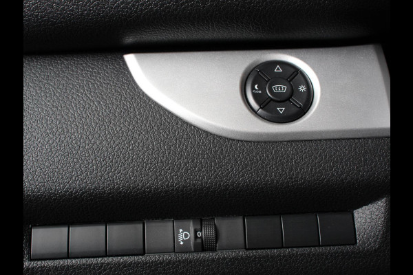 Toyota Proace Shuttle 2.0 145pk L3H1 Automaat Cool 9persoons PERSONENBUS | Climate Control | Camera | Dab | Adaptive Cruise Control | Stoelverwarming | Lichtmetalen velgen