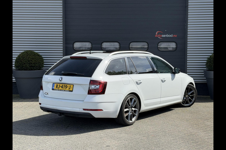 Škoda Octavia Combi 2.0 TDI Greentech Style Business | Panoramdak | Navigatie | DAB | Lichtmetalen Velgen | Carplay |
