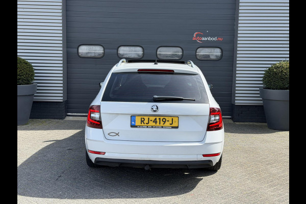 Škoda Octavia Combi 2.0 TDI Greentech Style Business | Panoramdak | Navigatie | DAB | Lichtmetalen Velgen | Carplay |