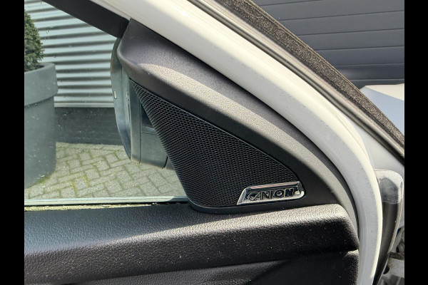 Škoda Octavia Combi 2.0 TDI Greentech Style Business | Panoramdak | Navigatie | DAB | Lichtmetalen Velgen | Carplay |