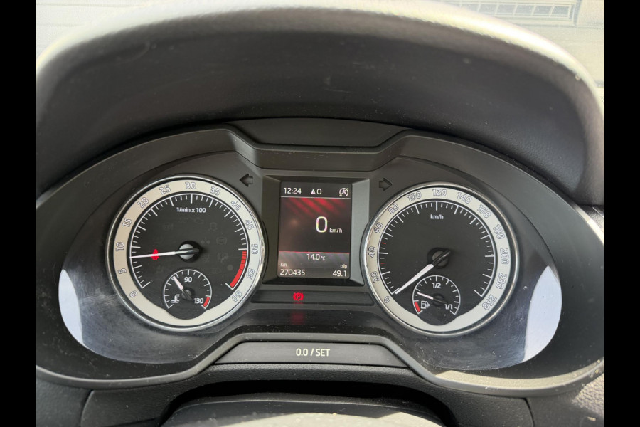 Škoda Octavia Combi 2.0 TDI Greentech Style Business | Panoramdak | Navigatie | DAB | Lichtmetalen Velgen | Carplay |