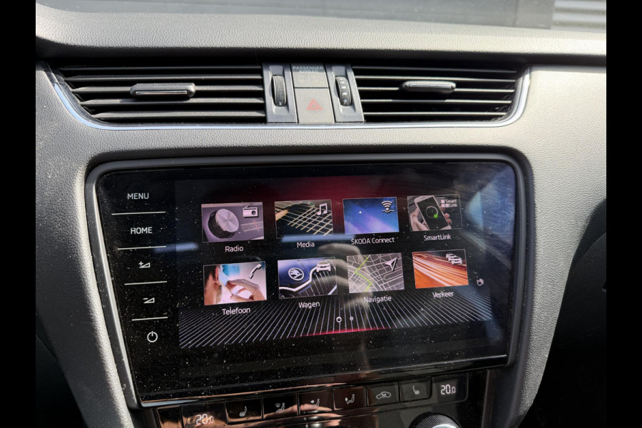 Škoda Octavia Combi 2.0 TDI Greentech Style Business | Panoramdak | Navigatie | DAB | Lichtmetalen Velgen | Carplay |