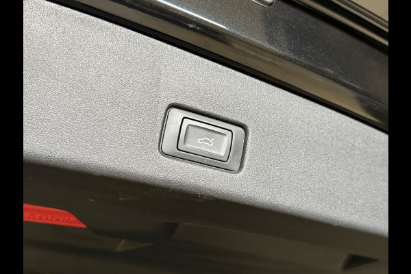Audi Q4 e-tron 50 quattro Launch edition S Competition 77 kWh | Pano | 2x S-line | Warmtepomp