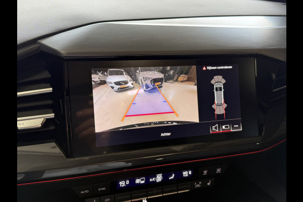 Audi Q4 e-tron 50 quattro Launch edition S Competition 77 kWh | Pano | 2x S-line | Warmtepomp