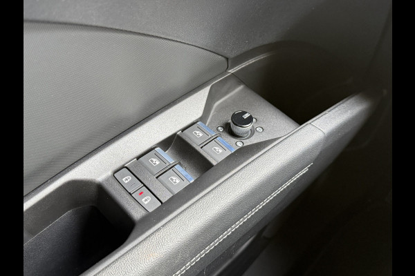 Audi Q4 e-tron 50 quattro Launch edition S Competition 77 kWh | Pano | 2x S-line | Warmtepomp