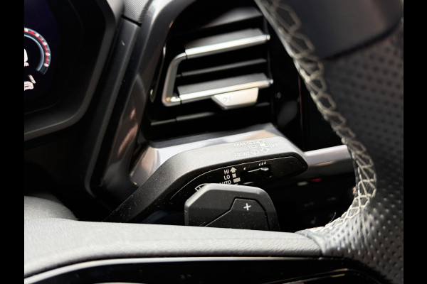 Audi Q4 e-tron 50 quattro Launch edition S Competition 77 kWh | Pano | 2x S-line | Warmtepomp