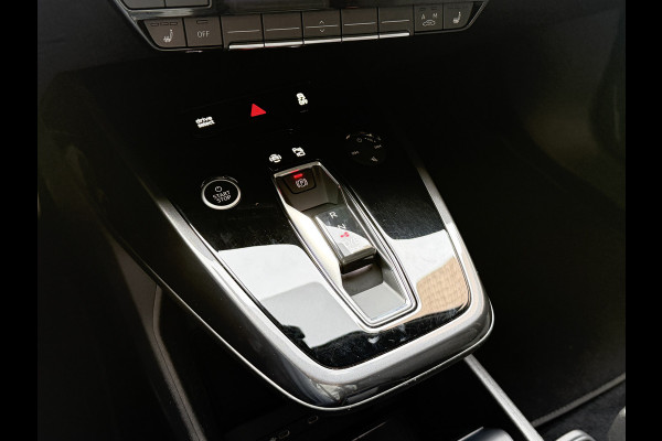 Audi Q4 e-tron 50 quattro Launch edition S Competition 77 kWh | Pano | 2x S-line | Warmtepomp