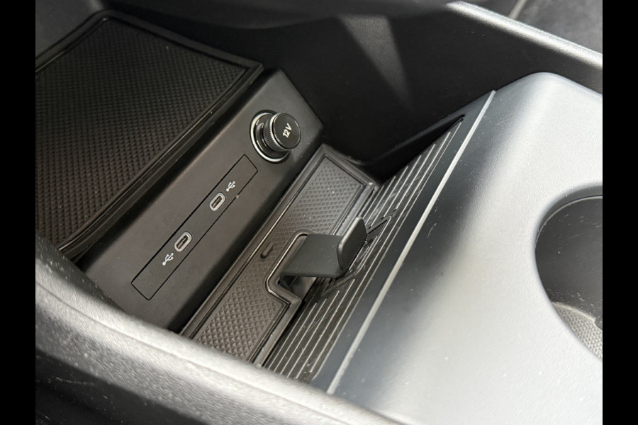 Audi Q4 e-tron 50 quattro Launch edition S Competition 77 kWh | Pano | 2x S-line | Warmtepomp