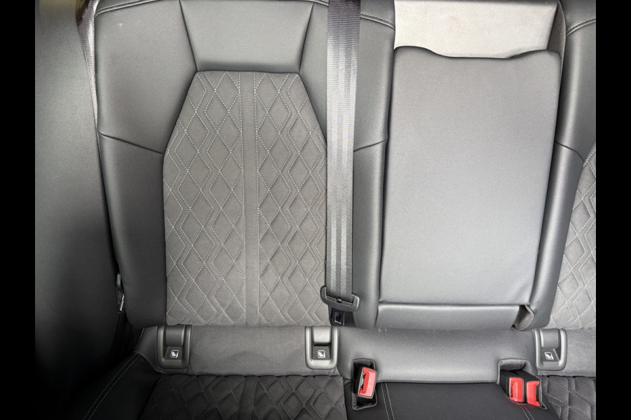 Audi Q4 e-tron 50 quattro Launch edition S Competition 77 kWh | Pano | 2x S-line | Warmtepomp