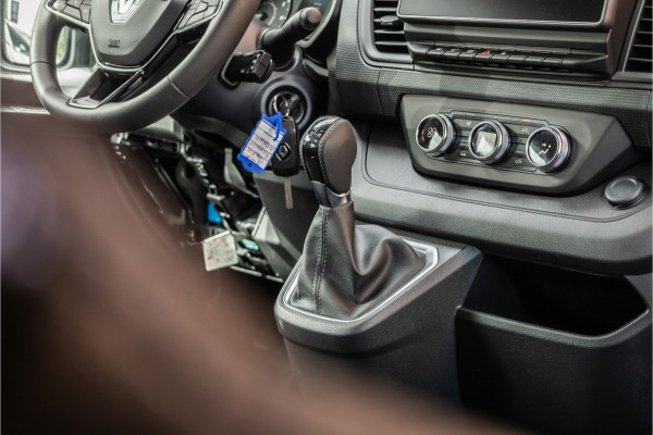 Renault Trafic 2.0 170 PK L2H1 DC | Dubbel Cabine | L+R Schuifdeur | Navigatie | CarPlay | 5-Zitter  | Spoilerkit | BPM Vrij | Fabrieksgarantie