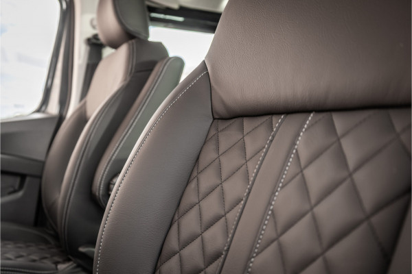 Renault Trafic 2.0 170 PK L2H1 DC | Dubbel Cabine | L+R Schuifdeur | Navigatie | CarPlay | 5-Zitter  | Spoilerkit | BPM Vrij | Fabrieksgarantie