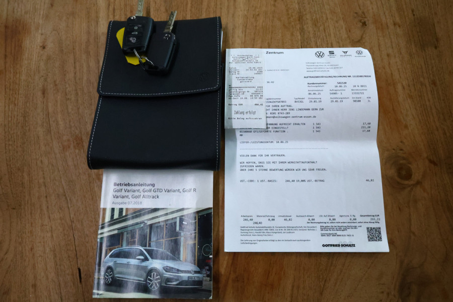 Volkswagen Golf Variant 1.5 TSI DSG Highline PANO VIRTUAL CARPL ACC STUURVW '19