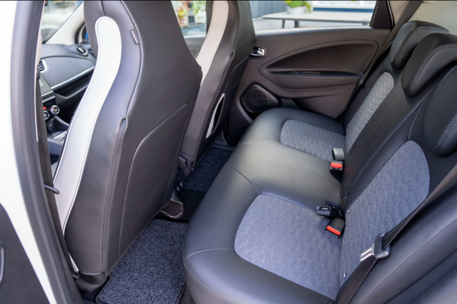Renault ZOE R135 Evolution 52 kWh|Prijs rijklaar incl 12 mnd garantie| Camera Stuur/Stoelverwarming Blindspot Navi
