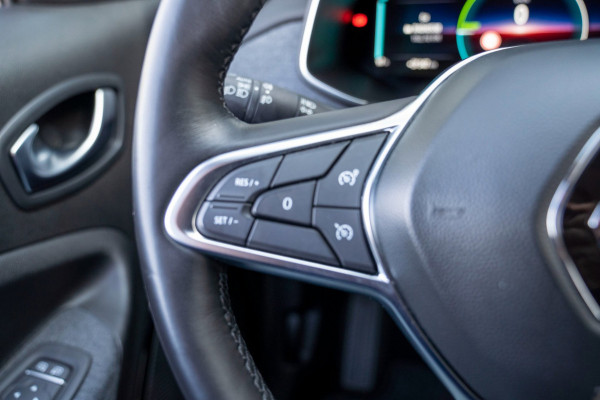 Renault ZOE R135 Evolution 52 kWh|Prijs rijklaar incl 12 mnd garantie| Camera Stuur/Stoelverwarming Blindspot Navi