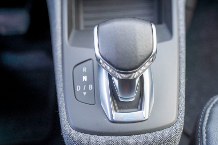 Renault ZOE R135 Evolution 52 kWh|Prijs rijklaar incl 12 mnd garantie| Camera Stuur/Stoelverwarming Blindspot Navi