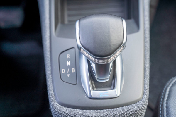 Renault ZOE R135 Evolution 52 kWh|Prijs rijklaar incl 12 mnd garantie| Camera Stuur/Stoelverwarming Blindspot Navi