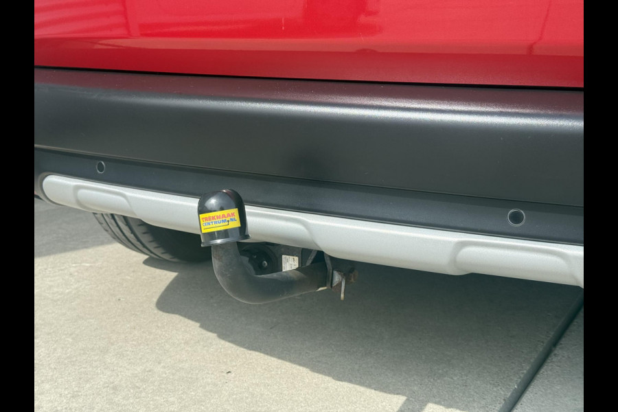 Peugeot 2008 1.2 PureTech Allure 1e Eigenaar|Navi|Camera|Clima|Cruise|Trekhaak|D-riem v.v. in 2024|Carplay|N.A.P|APK tot 03-2027