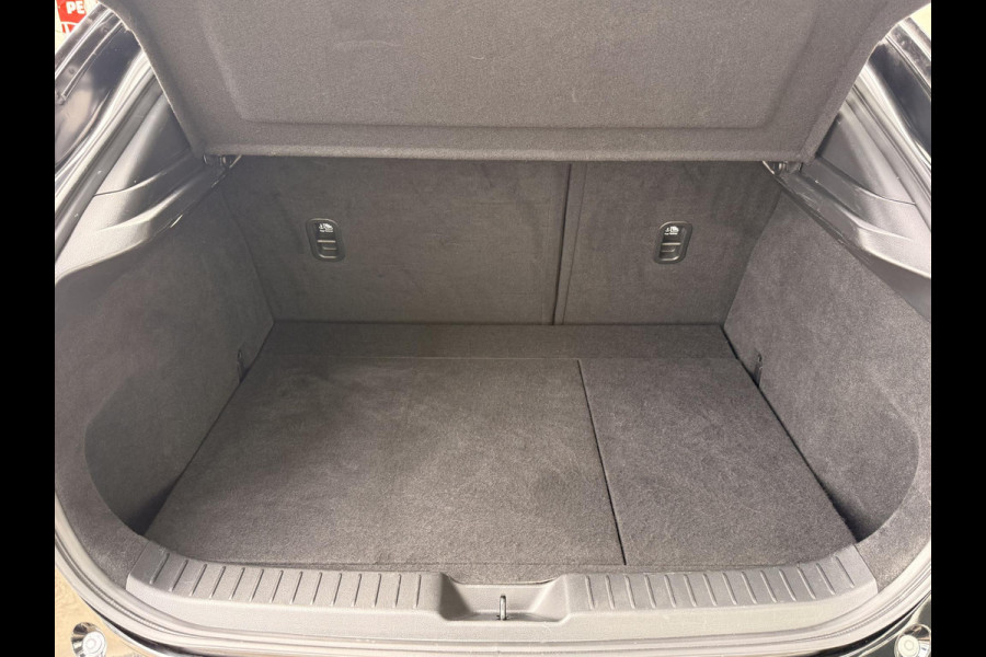 Mazda CX-30 2.0 e-SkyActiv-X M Hybrid Sportive | BOSE | ELEKTRISCHE ACHTERKLEP | STOELVERWARMING |