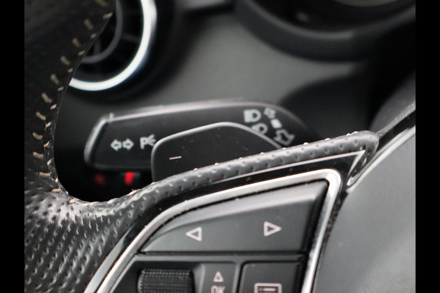 Audi A1 Sportback 1.8 TFSI 192 PK S-TRONIC AUT. S-LINE + SCHUIFDAK | LEDER SPORTINTERIEUR | BOSE | STOELVERWARMING