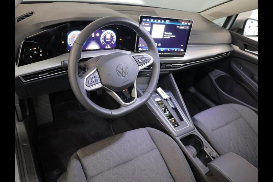 Volkswagen Golf variant Life Edition 1.5 eTSI 85 kW 116PK DSG | Verlengde garantie | 18"LM velgen | Navigatie |