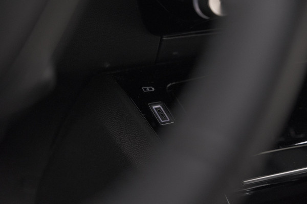 Peugeot 2008 1.2 Hybrid 145 Allure | 360 Camera | Adaptieve Cruise Control | Dodehoekdetectie