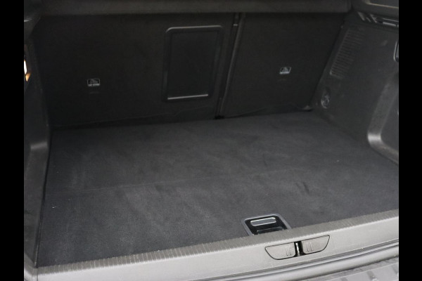 Opel Grandland X 1.6 Turbo Hybrid Elegance | SOH 90,2% | Carplay | Camera | Full LED | Half leder | Navigatie | Parkeerhulp | Climate control | Bluetooth | Cruise control | 56.000km NAP | PHEV | Plug In