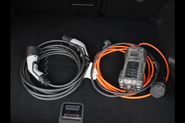 Opel Grandland X 1.6 Turbo Hybrid Elegance | SOH 90,2% | Carplay | Camera | Full LED | Half leder | Navigatie | Parkeerhulp | Climate control | Bluetooth | Cruise control | 56.000km NAP | PHEV | Plug In