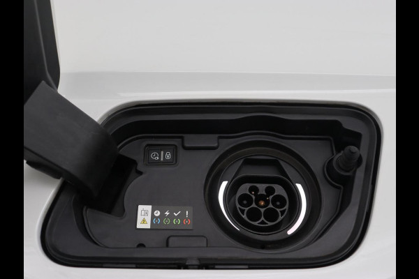 Opel Grandland X 1.6 Turbo Hybrid Elegance | SOH 90,2% | Carplay | Camera | Full LED | Half leder | Navigatie | Parkeerhulp | Climate control | Bluetooth | Cruise control | 56.000km NAP | PHEV | Plug In