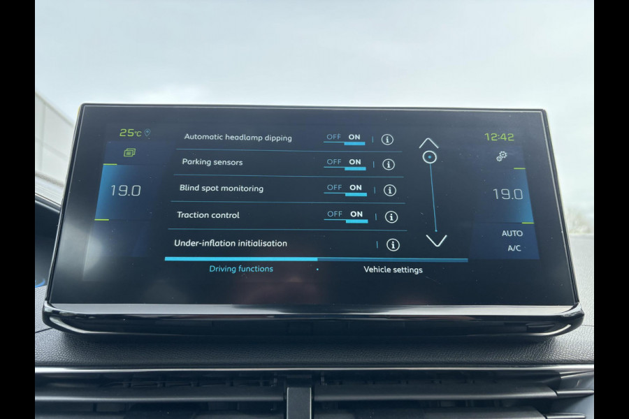 Peugeot 3008 1.6 HYbrid 225 Allure Pack Business 200pk PHEV | Elektrische Achterklep | Stoelverwarming | Dodehoeksensoren