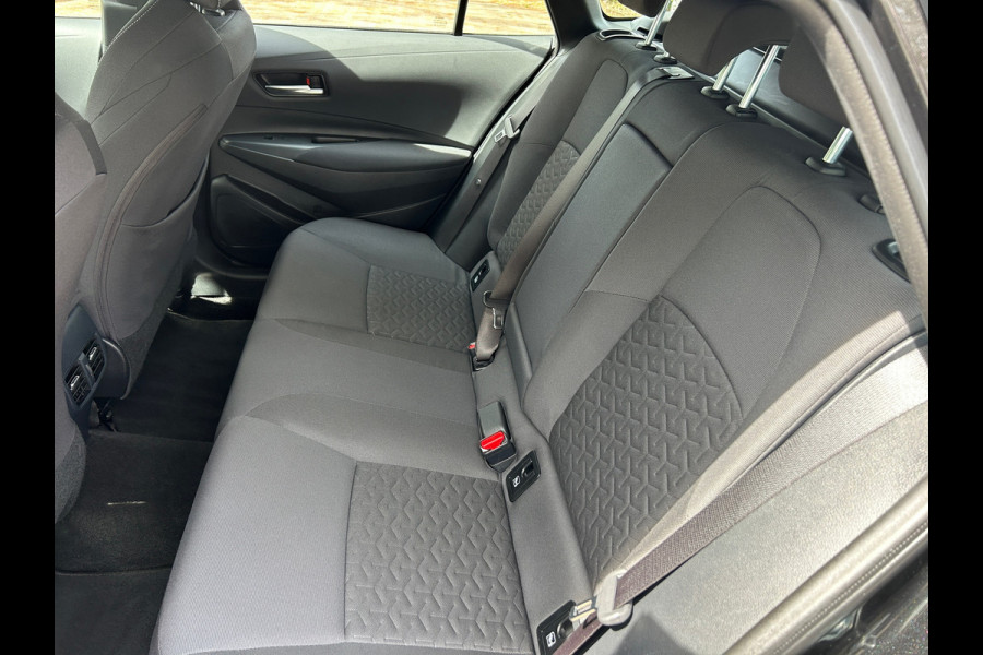 Toyota Corolla Touring Sports 1.8 Hybrid Business Apple Carplay Rijklaarprijs