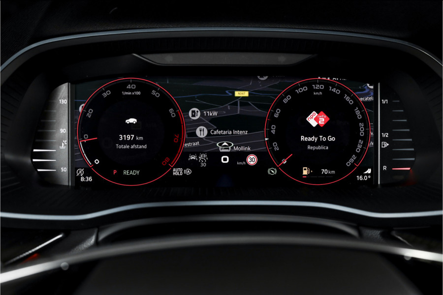 Škoda Octavia Combi 1.5 TSI MHEV 150 PK Sportline Tour | S/K-Panodak | Elek. Trekhaak | Matrix Led | Adapt. Cruise | Winterpakket | 13 inch Navi | Camera | NAV + App. Connect | ECC | Elek. Klep | LM 18" | 3196