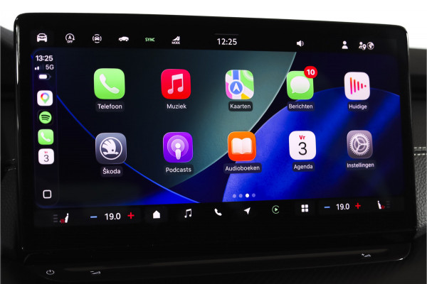 Škoda Octavia Combi 1.5 TSI MHEV 150 PK Sportline Tour | S/K-Panodak | Elek. Trekhaak | Matrix Led | Adapt. Cruise | Winterpakket | 13 inch Navi | Camera | NAV + App. Connect | ECC | Elek. Klep | LM 18" | 3196