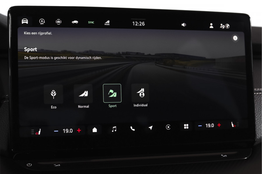 Škoda Octavia Combi 1.5 TSI MHEV 150 PK Sportline Tour | S/K-Panodak | Elek. Trekhaak | Matrix Led | Adapt. Cruise | Winterpakket | 13 inch Navi | Camera | NAV + App. Connect | ECC | Elek. Klep | LM 18" | 3196