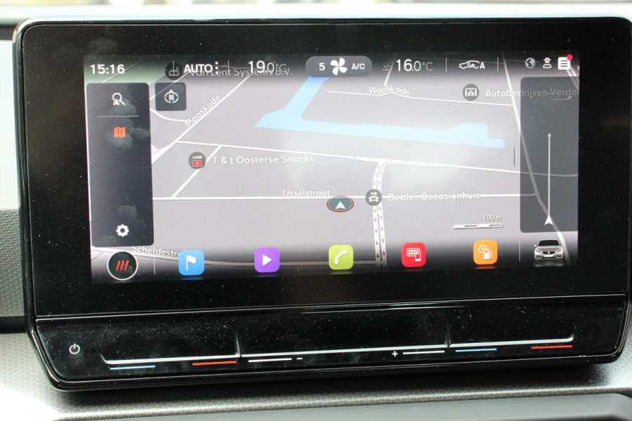 Seat Leon Sportstourer 1.0 TSI Style Nieuw Type ! Navigatie Climate control Cruise adaptive Led Virtual Cockpit Lichtmetalen Velgen Parkeer sensoren Getinte ruiten