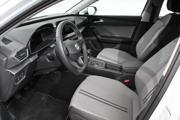Seat Leon Sportstourer 1.0 TSI Style Nieuw Type ! Navigatie Climate control Cruise adaptive Led Virtual Cockpit Lichtmetalen Velgen Parkeer sensoren Getinte ruiten