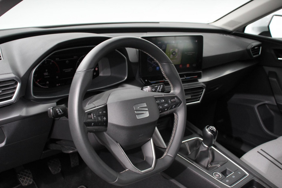 Seat Leon Sportstourer 1.0 TSI Style Nieuw Type ! Navigatie Climate control Cruise adaptive Led Virtual Cockpit Lichtmetalen Velgen Parkeer sensoren Getinte ruiten
