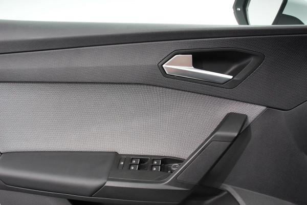 Seat Leon Sportstourer 1.0 TSI Style Nieuw Type ! Navigatie Climate control Cruise adaptive Led Virtual Cockpit Lichtmetalen Velgen Parkeer sensoren Getinte ruiten